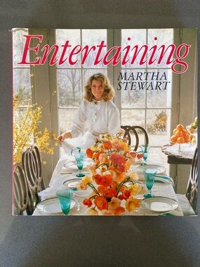 Martha Stewart - White and Black Signed 'Entertaining' Book